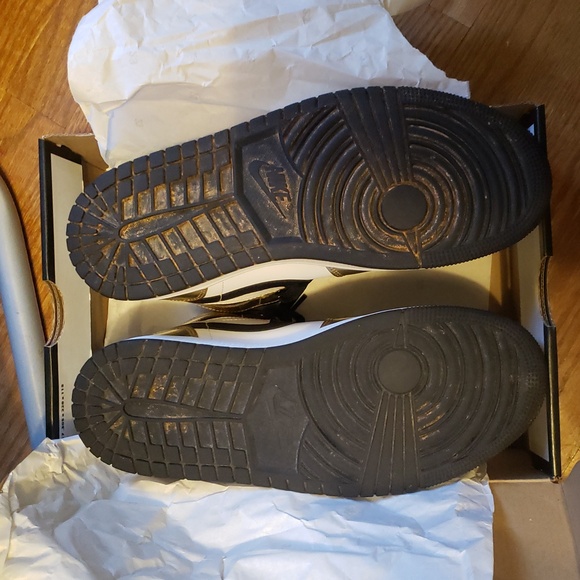 Jordan Retro 1s - Picture 7 of 7